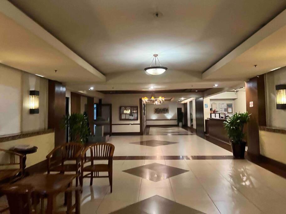 Penthouse Unit Near Airport Naia * Manila