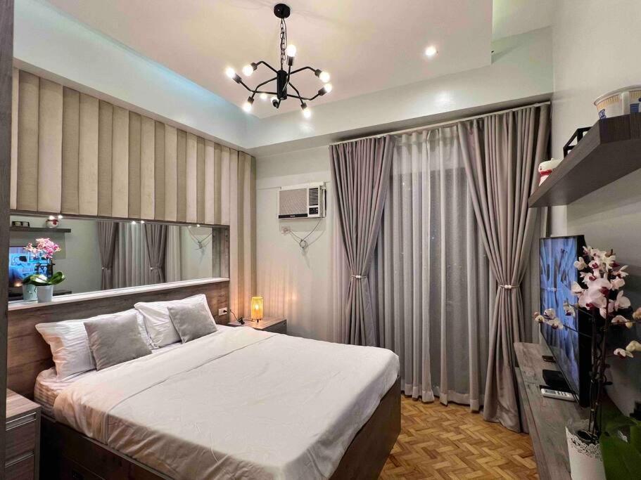 Penthouse Unit Near Airport Naia * Manila