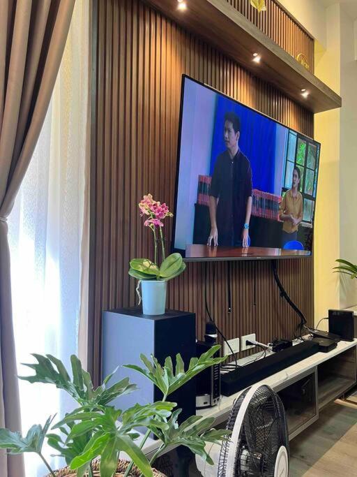 Penthouse Unit Near Airport Naia