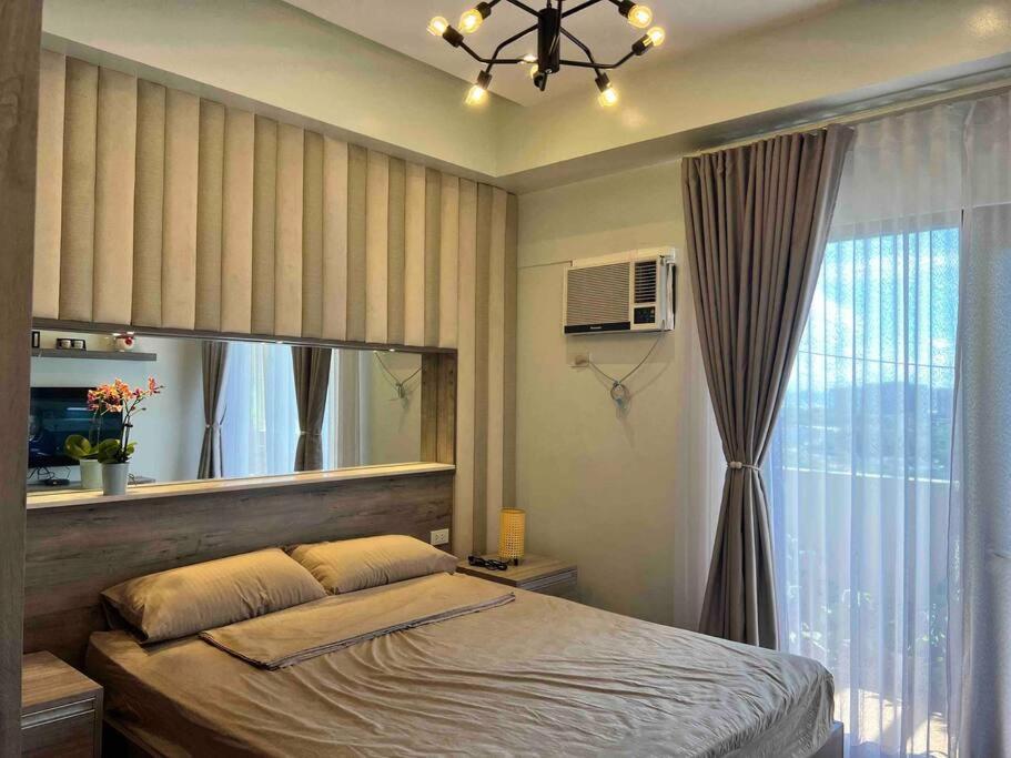 Penthouse Unit Near Airport Naia Apartamento *