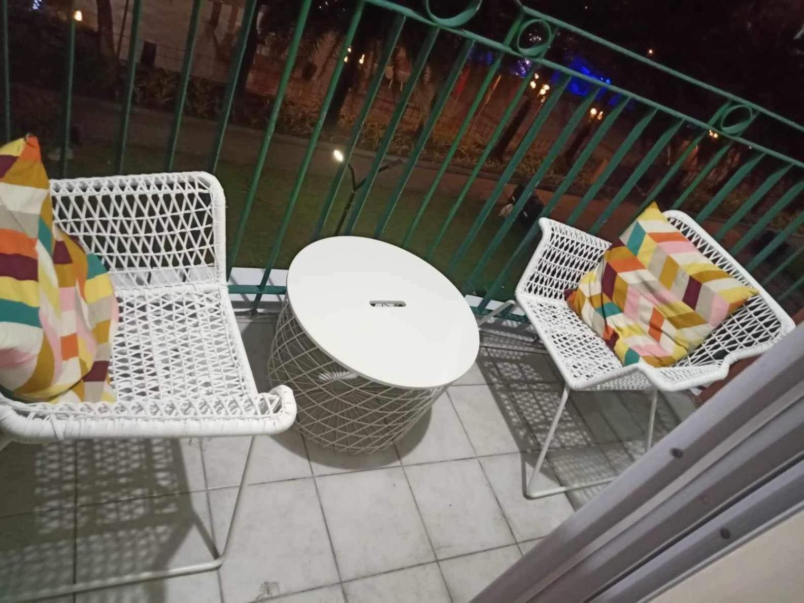 Apartment Casa Simbe - Chateau Elysee Staycation Paranaque