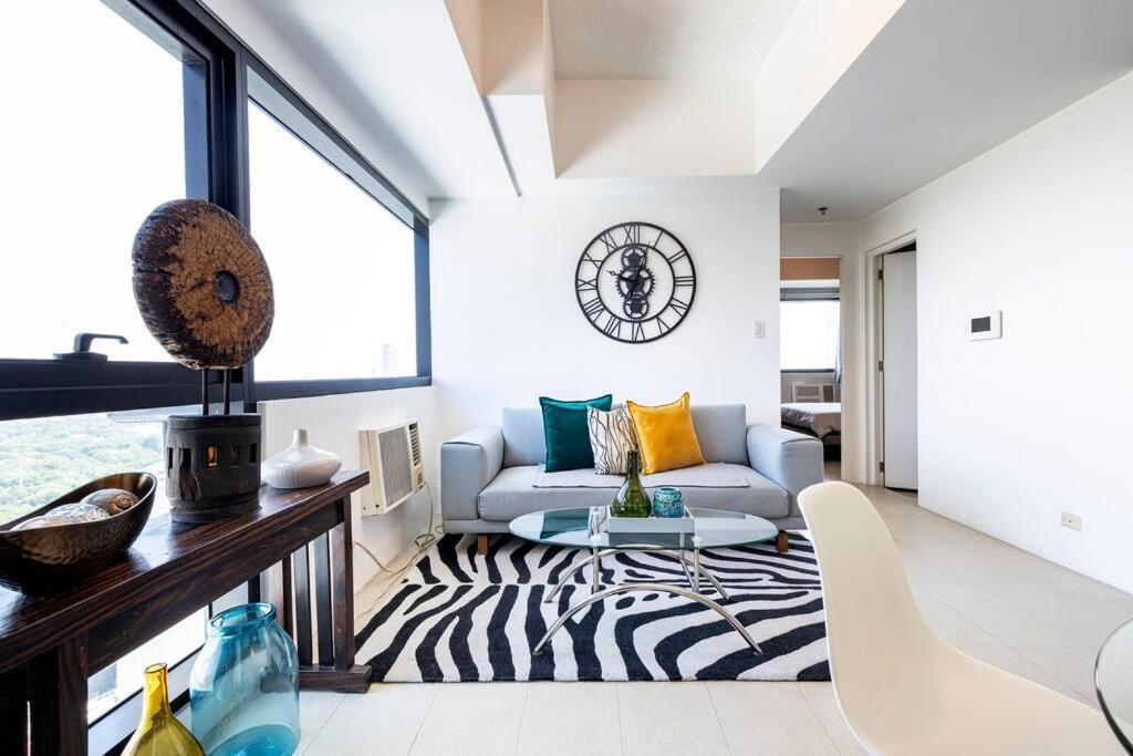 Executive - Bsa Twin Towers, Ortigas Ctr Apartment *