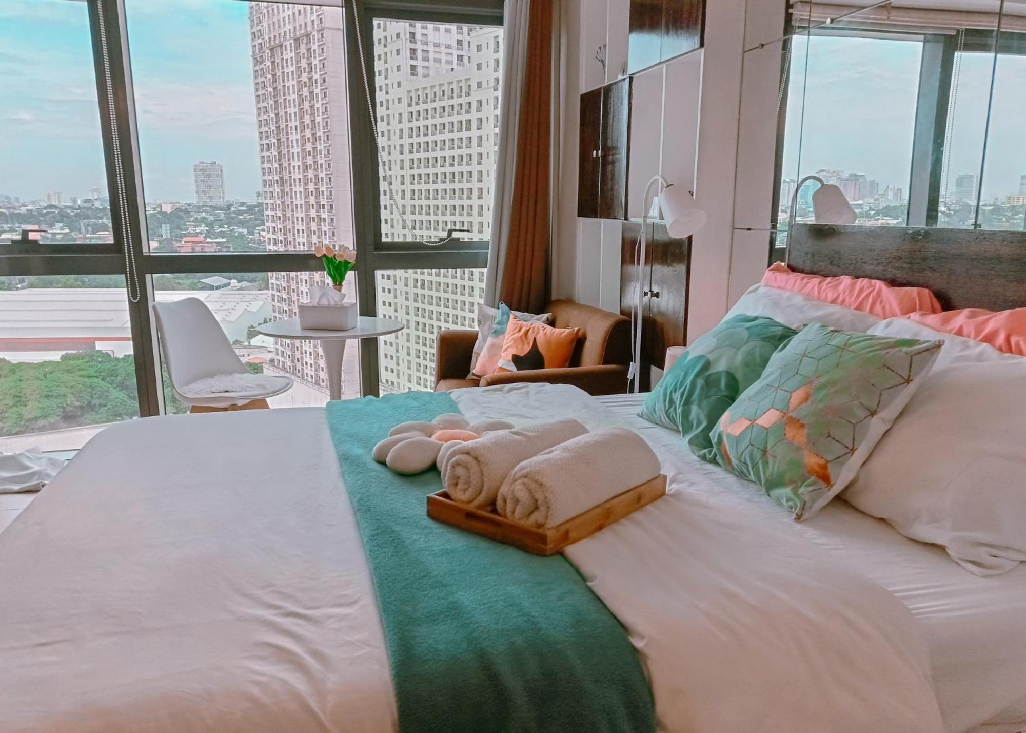 Casabay Eastwood Staycation Guest house *