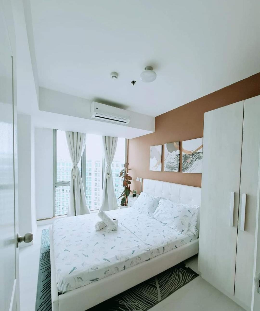 Apartment The Red Manila