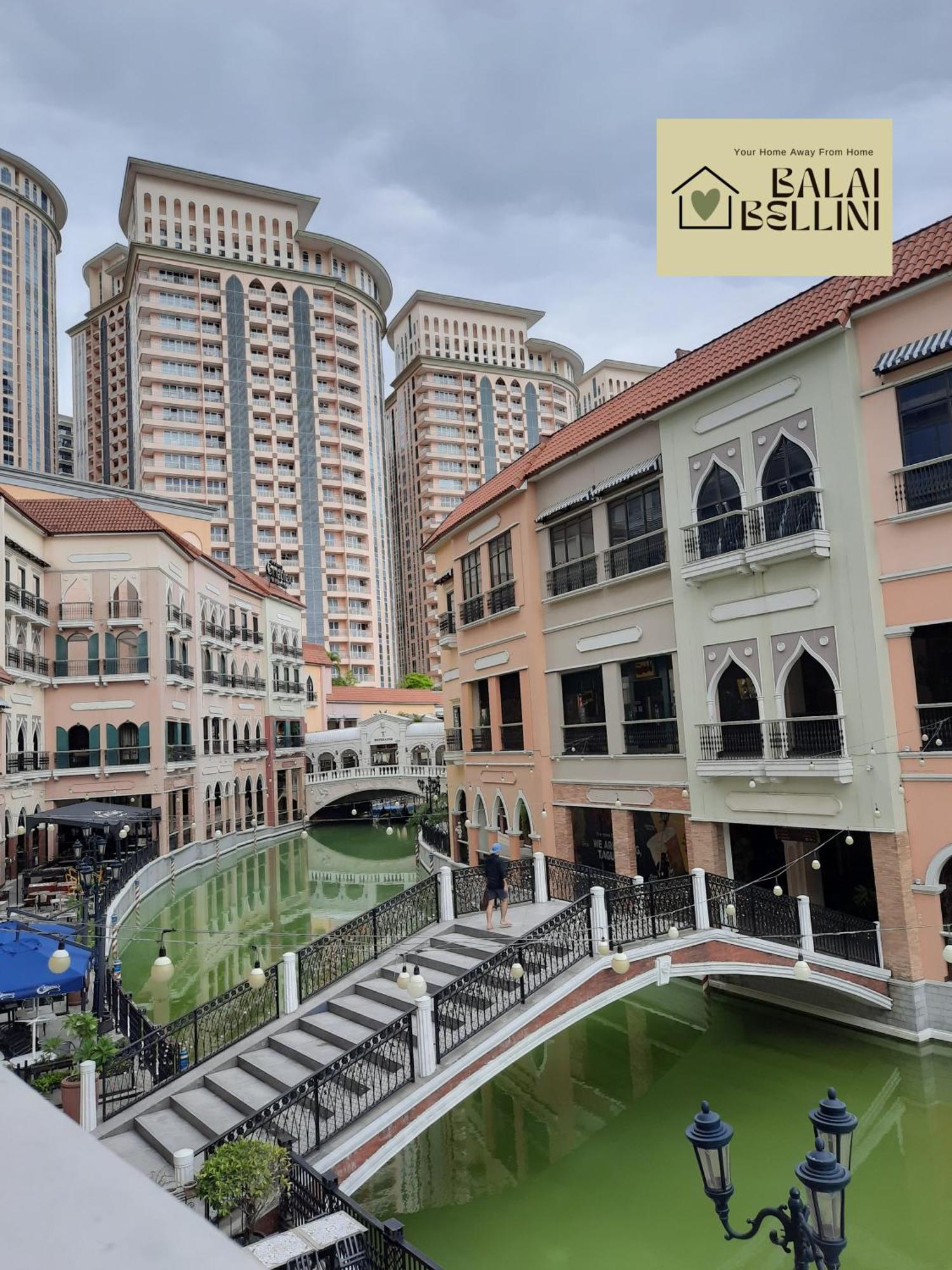 In Mckinley Hill Near Grand Canal Mall Apartment *