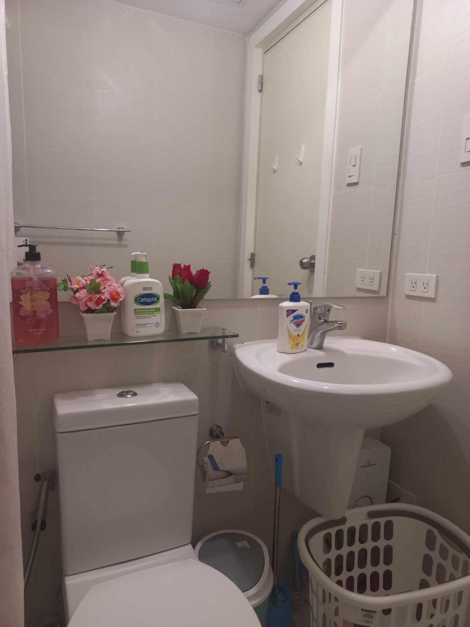 Azure Urban Staycation By Owner Only 2* Manila