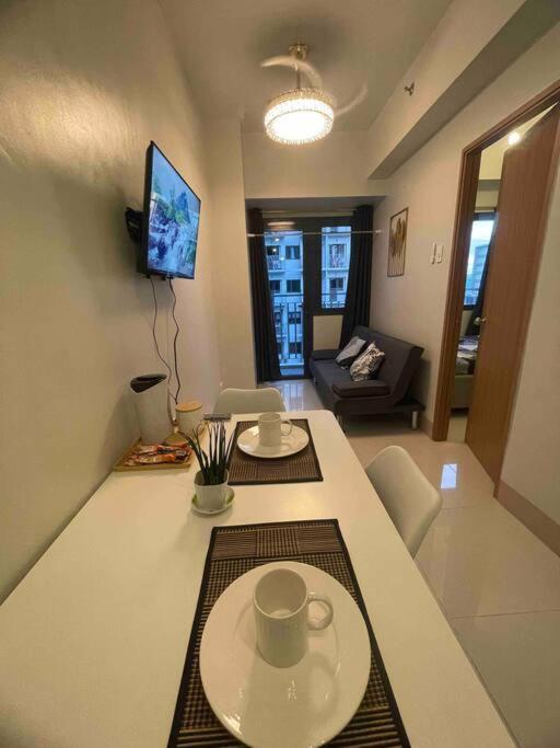 Mall Of Shore 3 Near Airport Pasay 1 Bedroom Wifi Apartment