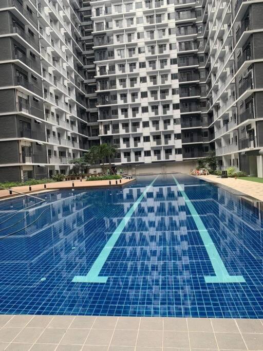 Mall Of Shore 3 Near Airport Pasay 1 Bedroom Wifi Apartment *