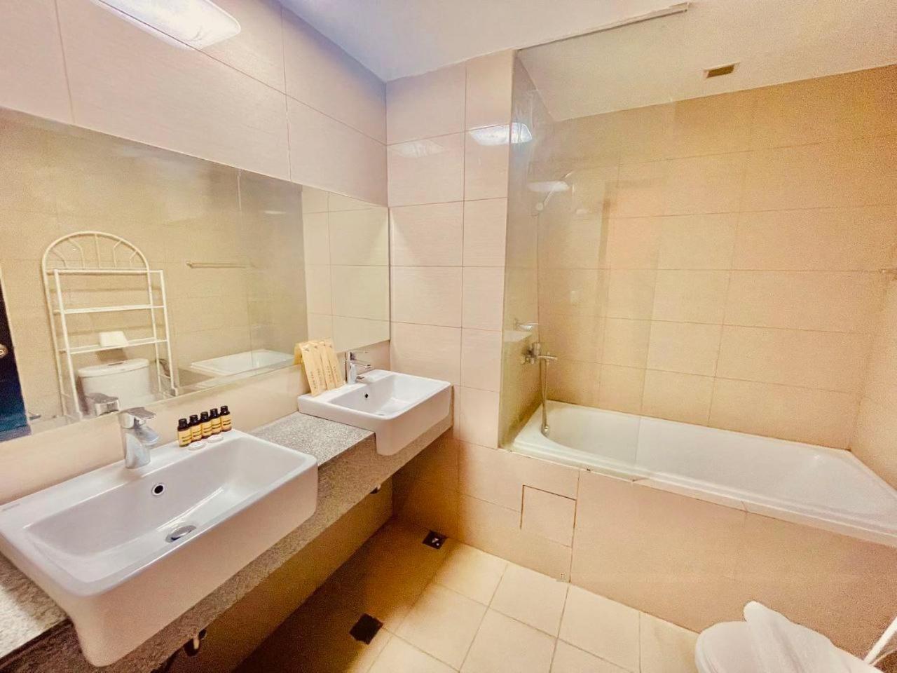 Apartment Bayshore 2 Residences Manila