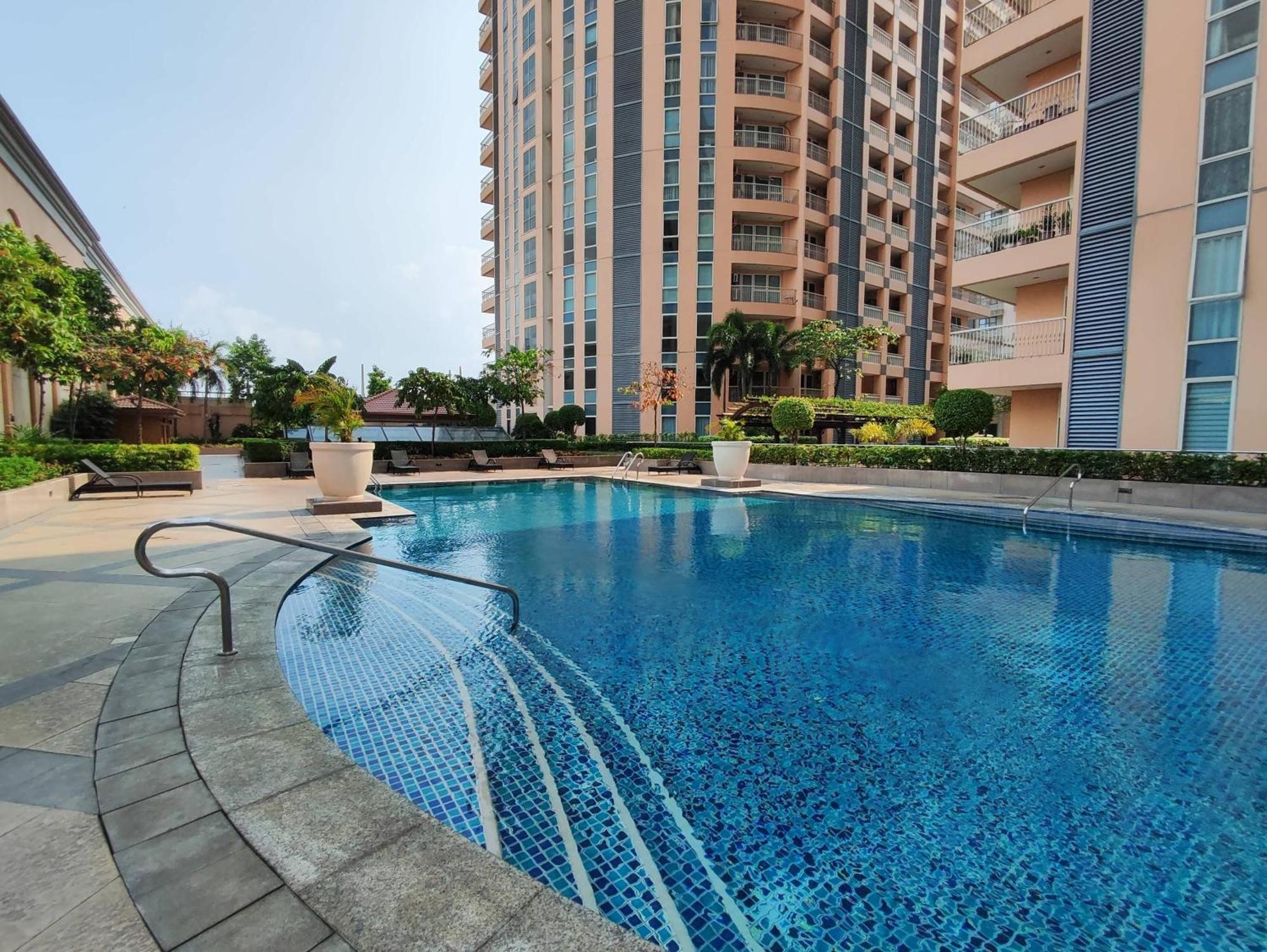 Apartamento A2j Luxury Studio Venice Near Venice Mall Manila