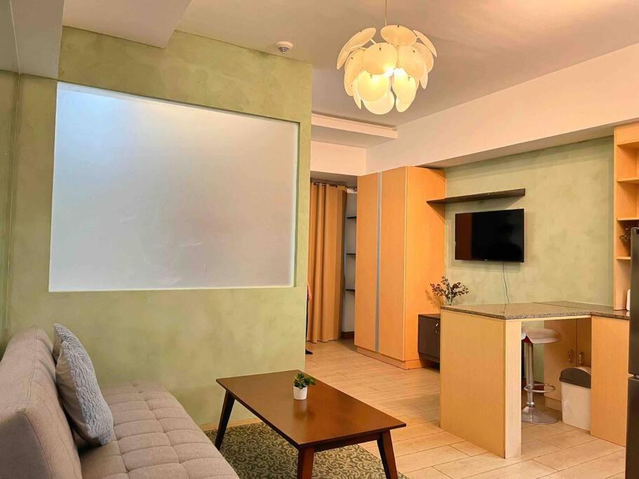 Apartment Venice Luxury Linked To Venice Mall, Nr Naia Manila