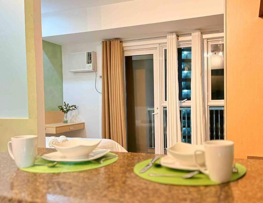 Venice Luxury Linked To Venice Mall, Nr Naia Apartment Manila
