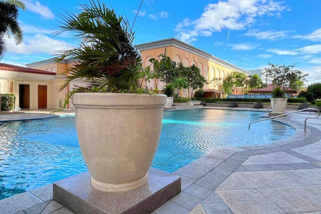 Venice Luxury Linked To Venice Mall, Nr Naia Apartment