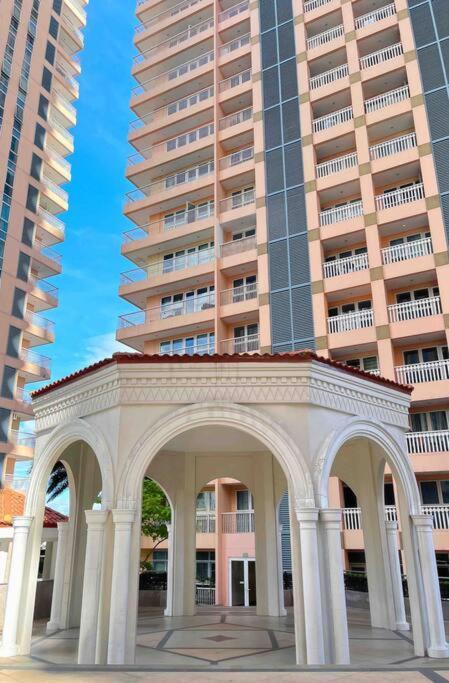 Apartment Venice Luxury Linked To Venice Mall, Nr Naia *