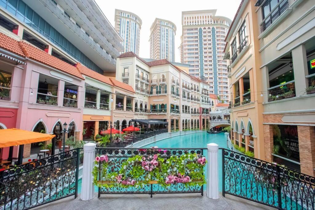 Venice Luxury Linked To Venice Mall, Nr Naia