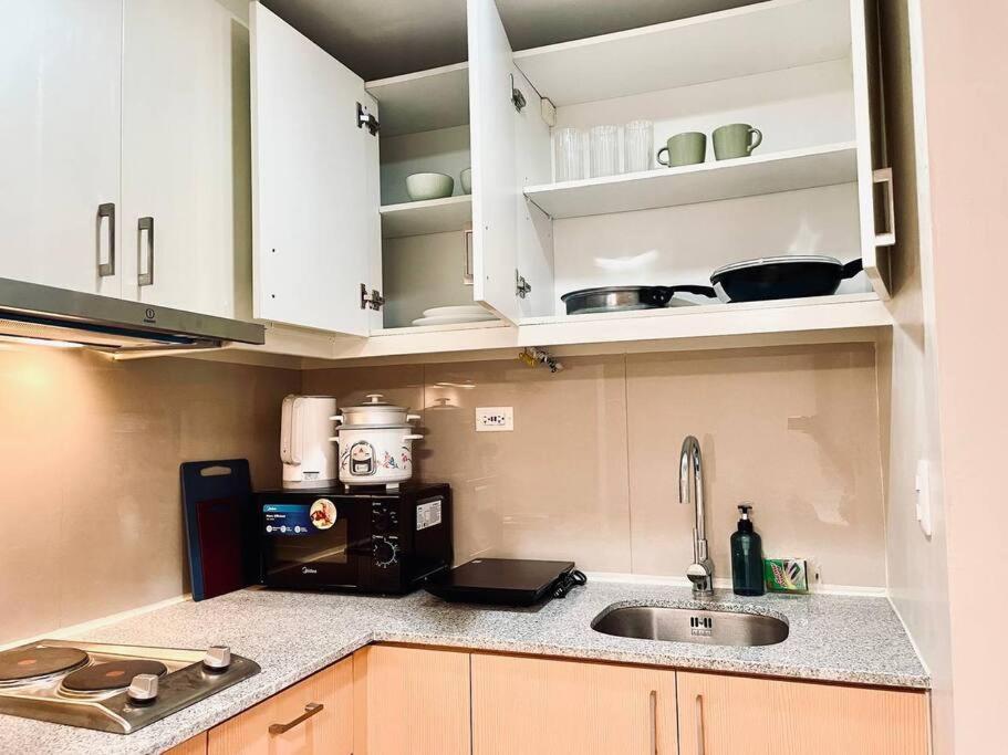 Thompson - 2-beds Near Okada, Bayshore 2 * Manila