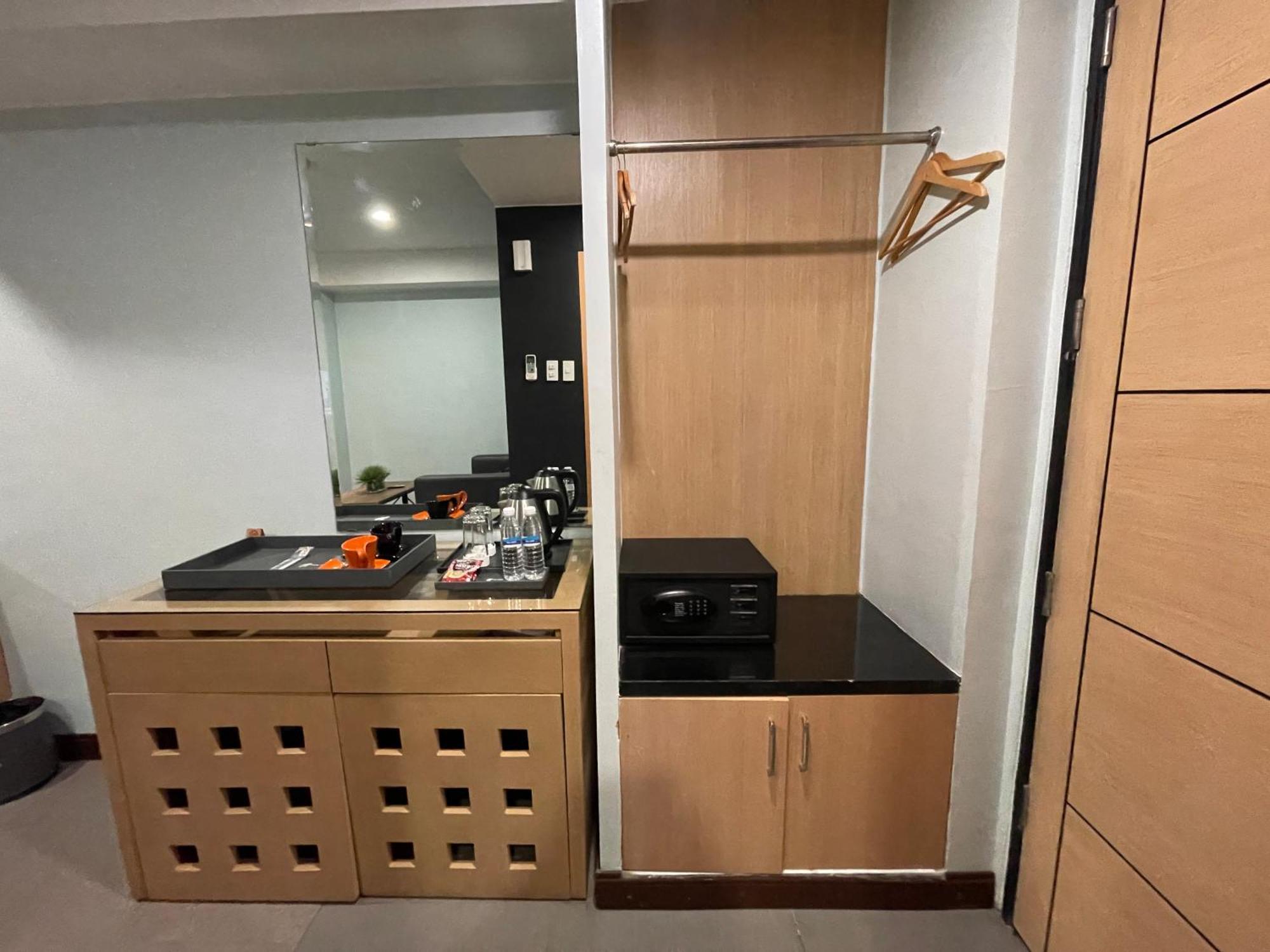 Hotel Homes At Bay Area By Sms Hospitality Manila