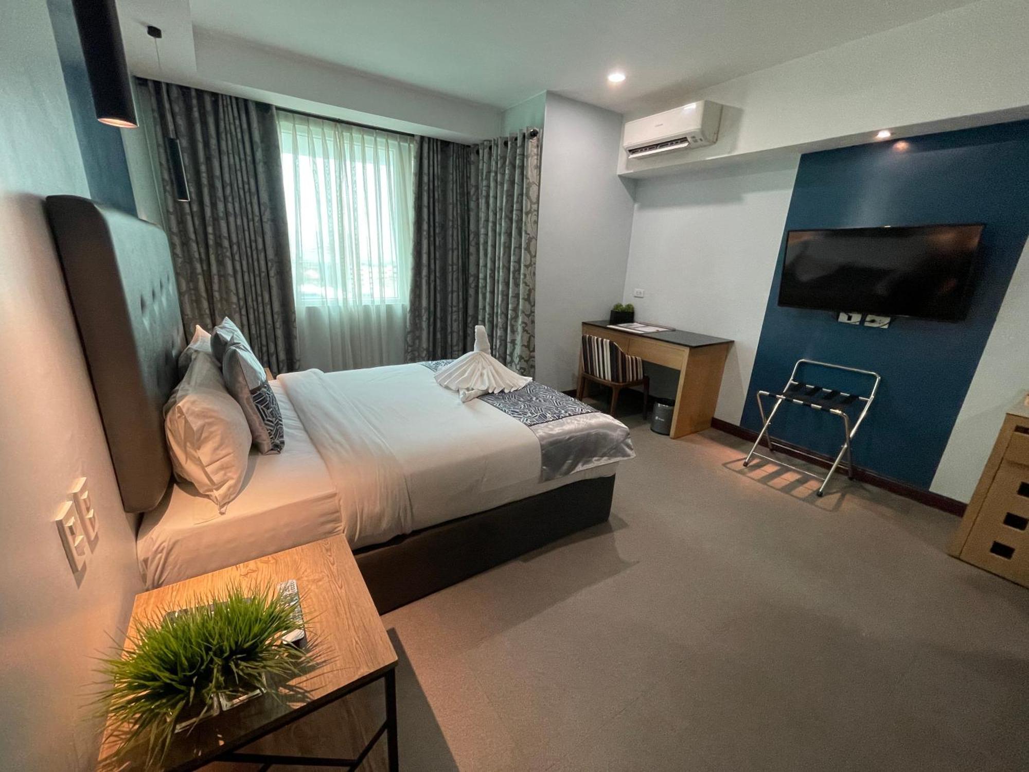 Hotel Homes At Bay Area By Sms Hospitality Manila