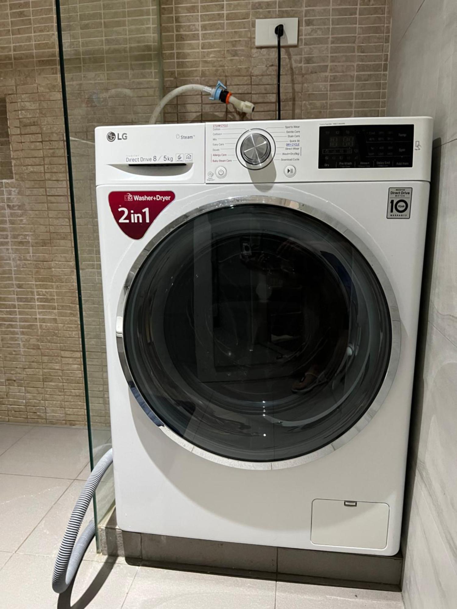 Fort Victoria Loft In Bgc Wifi Netflix Apartment Manila