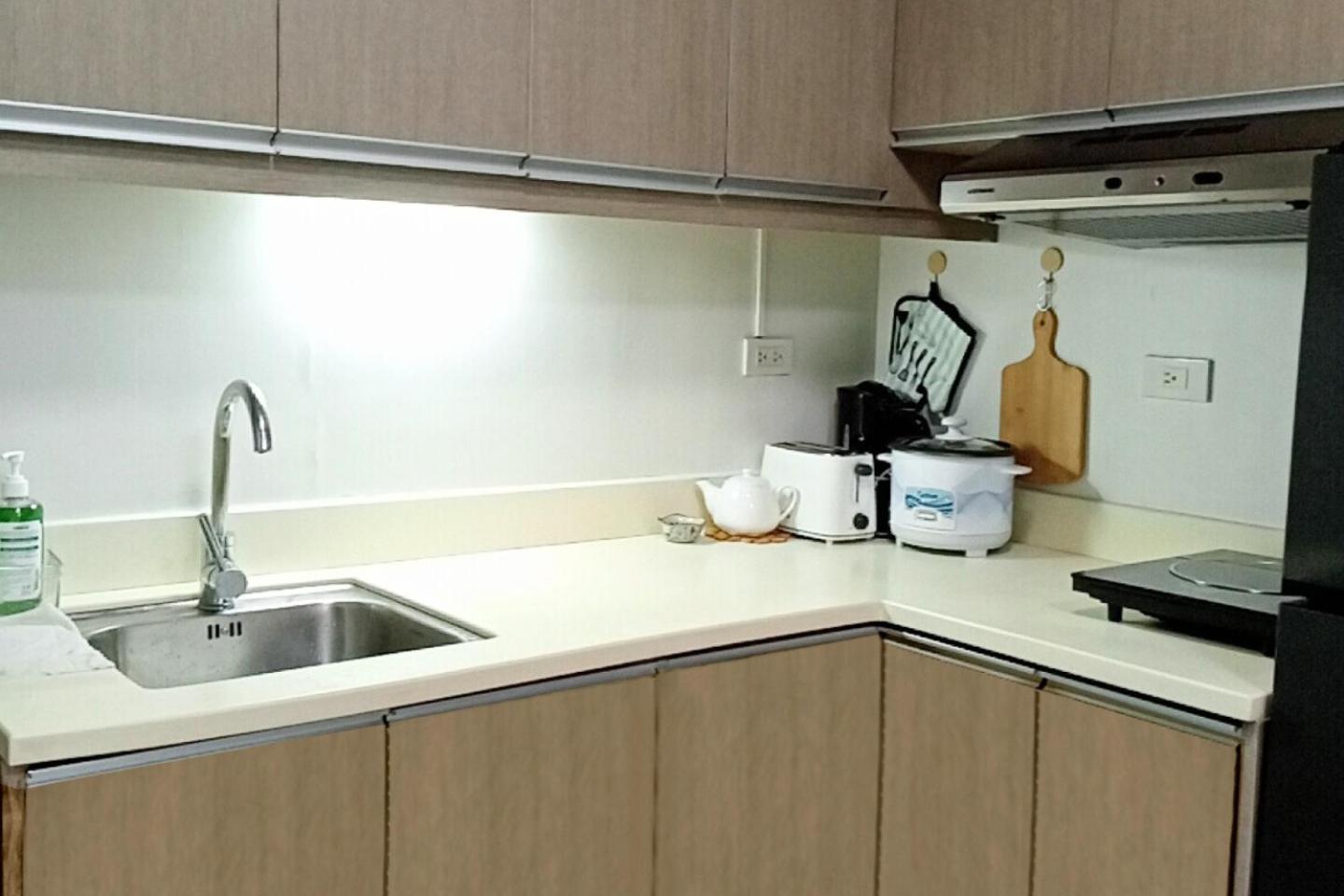 Fully-furnished In Makati Apartamento Manila