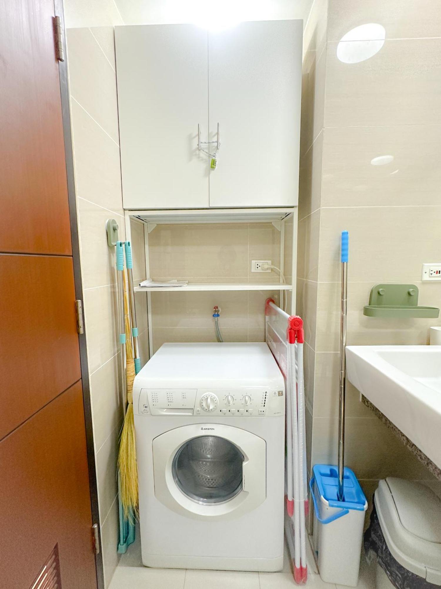 Apartment 1 Bedroom Uptown Bgc Cozy Netflix 200mb Wi-fi *