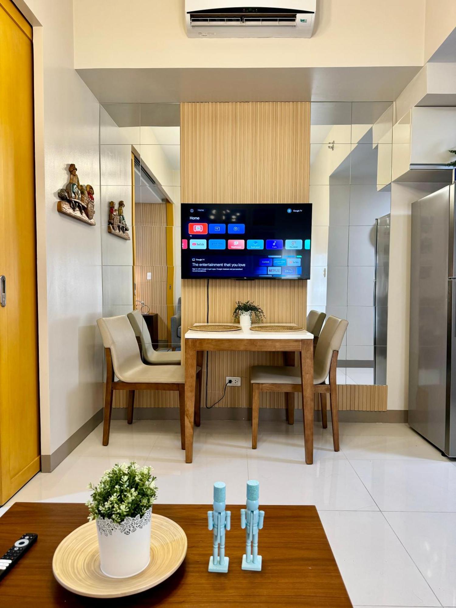 1 Bedroom Uptown Bgc Cozy Netflix 200mb Wi-fi Apartment