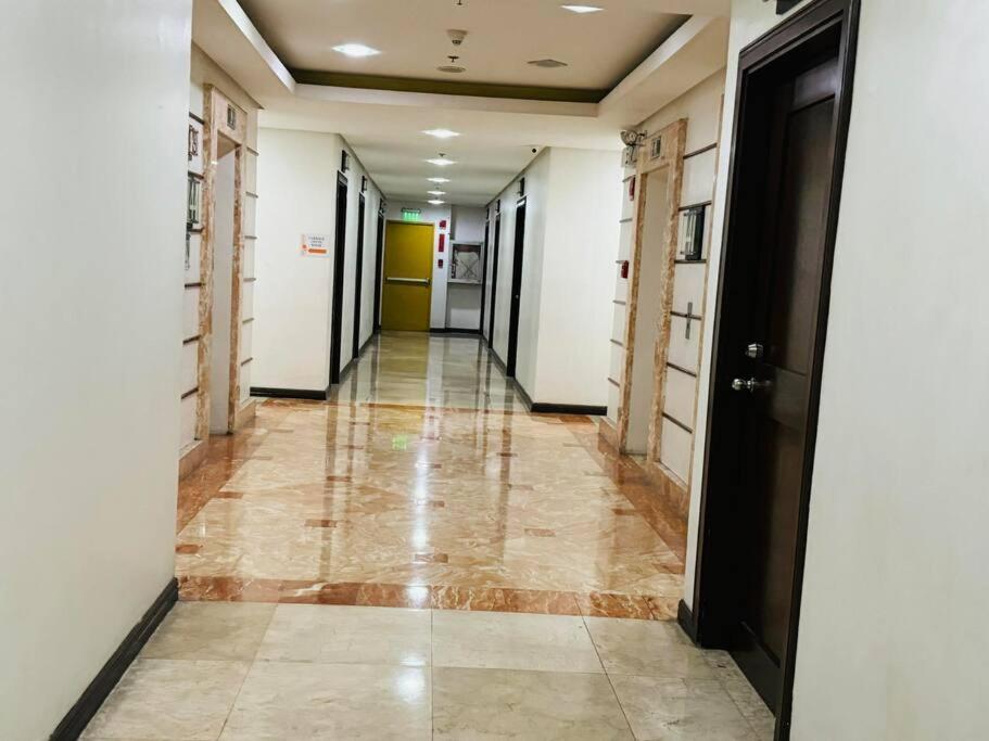 Birch Tower A1 Front Of Robinsonmla Rizal Park Manila
