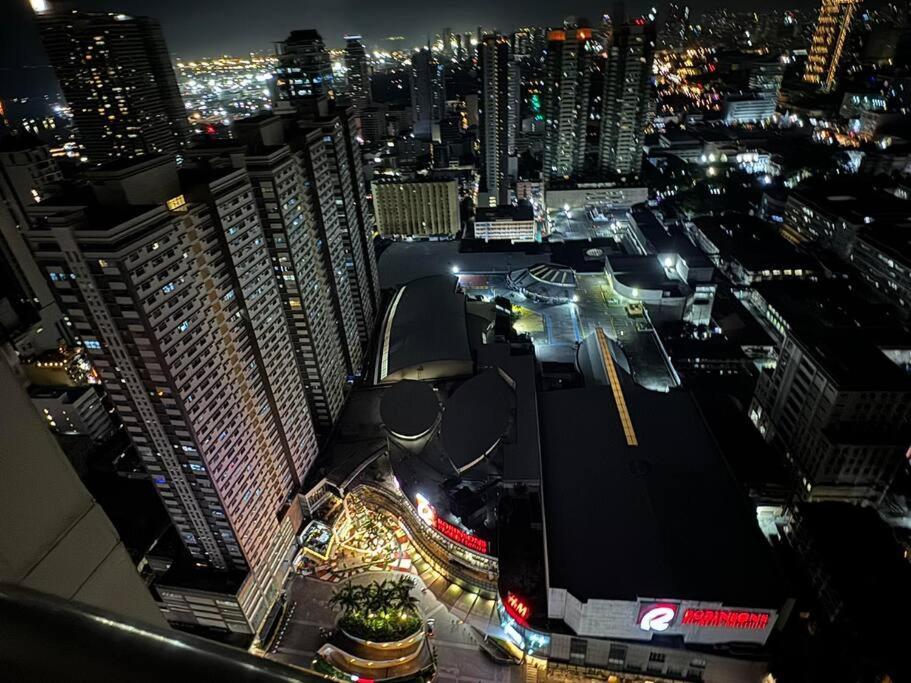 Birch Tower A1 Front Of Robinsonmla Rizal Park Apartment Manila