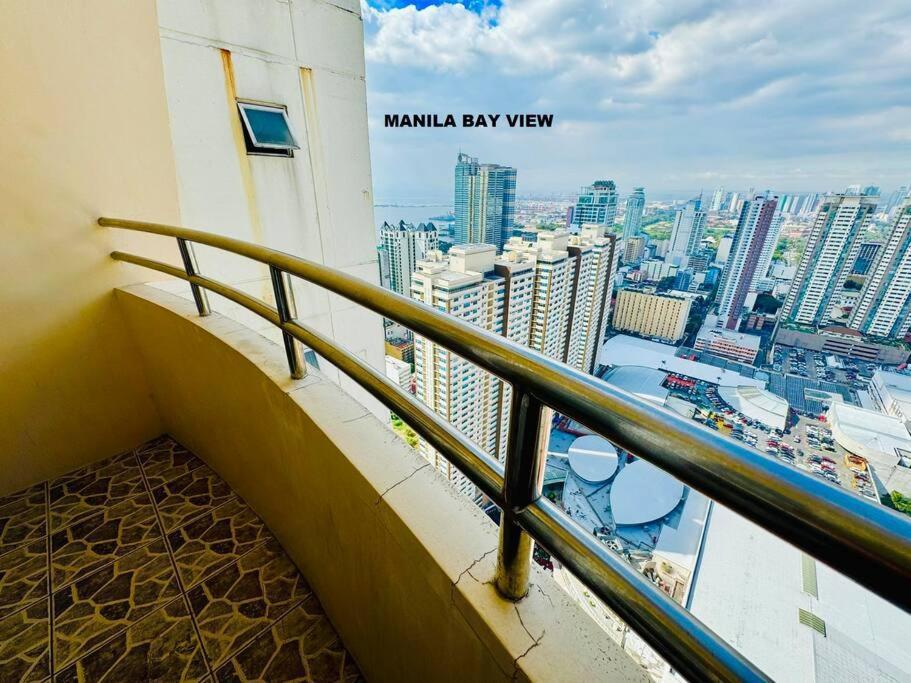 Birch Tower A1 Front Of Robinsonmla Rizal Park * Manila