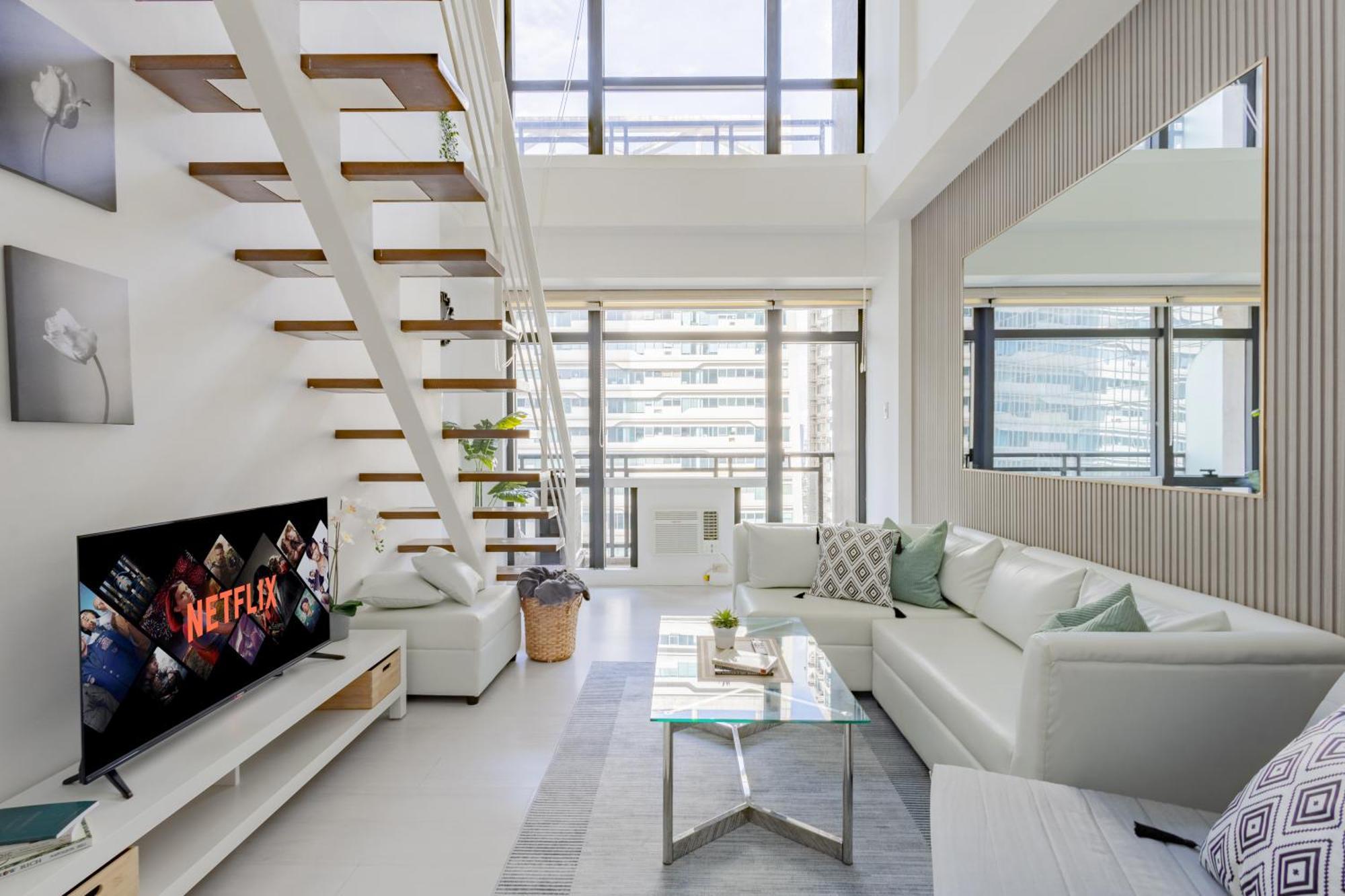 Apartment Elite Makati Loft: Infinity Pool, Netflix & Gym