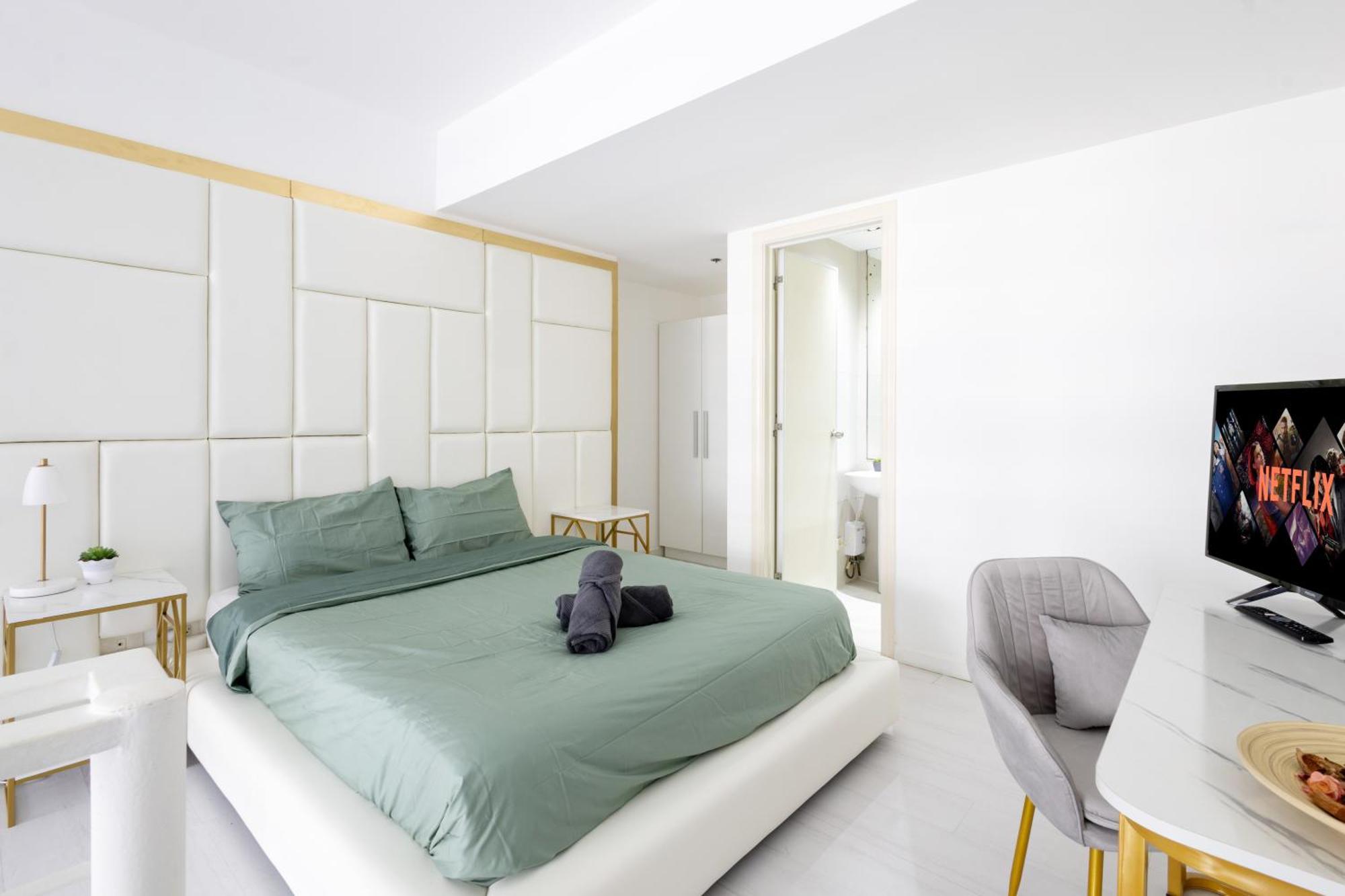 Apartment Elite Makati Loft: Infinity Pool, Netflix & Gym *