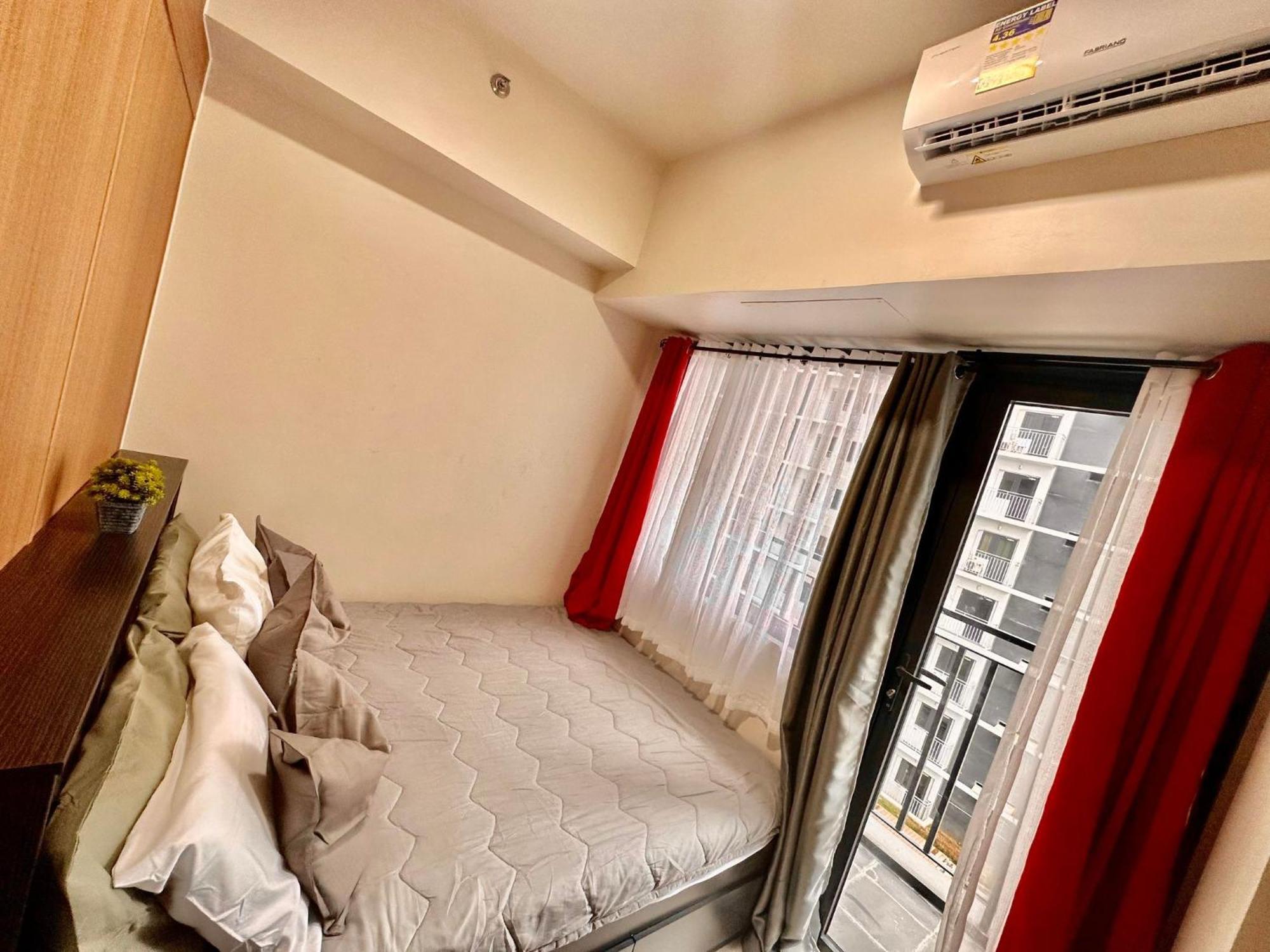 Shore 3 Residences Tower 1 Moa Pasay City, Philippines * Manila