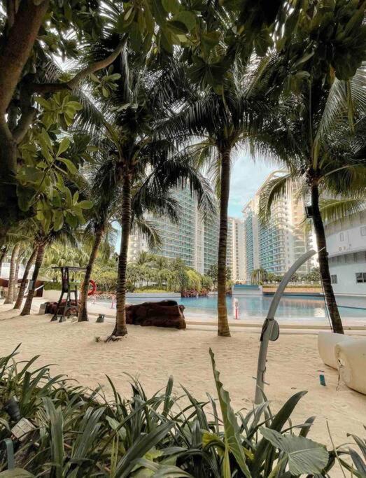 Apartment Azure Urban - Bahamas Tower 11th Floor *