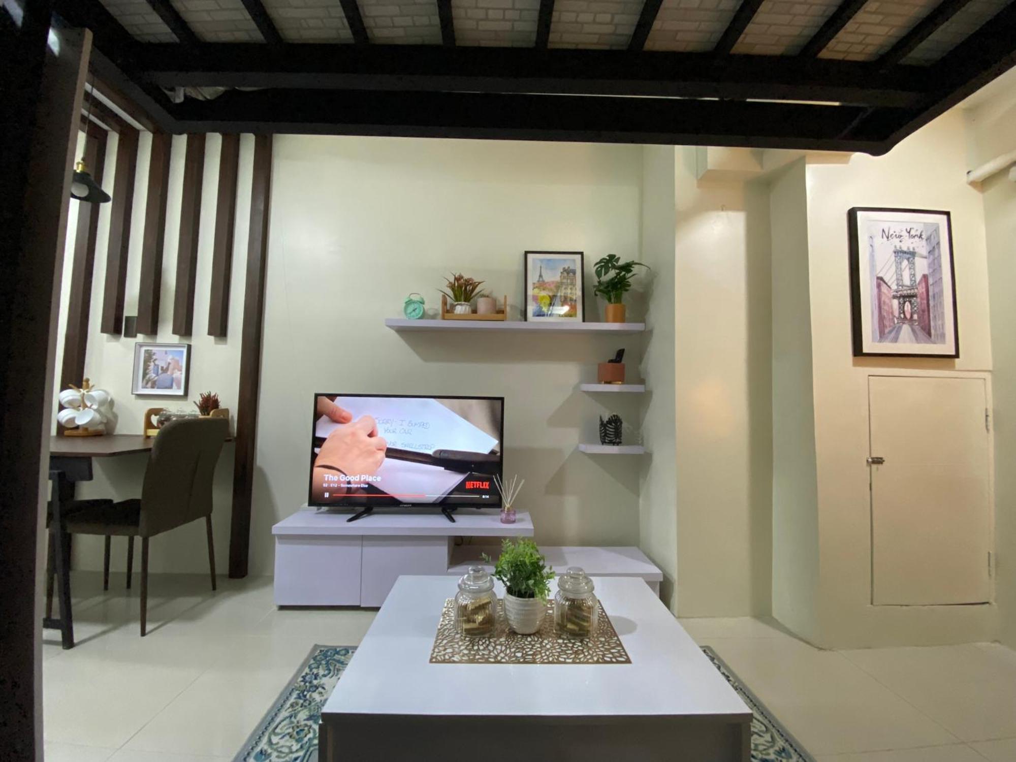 Chic Nook At Victoria Sports *