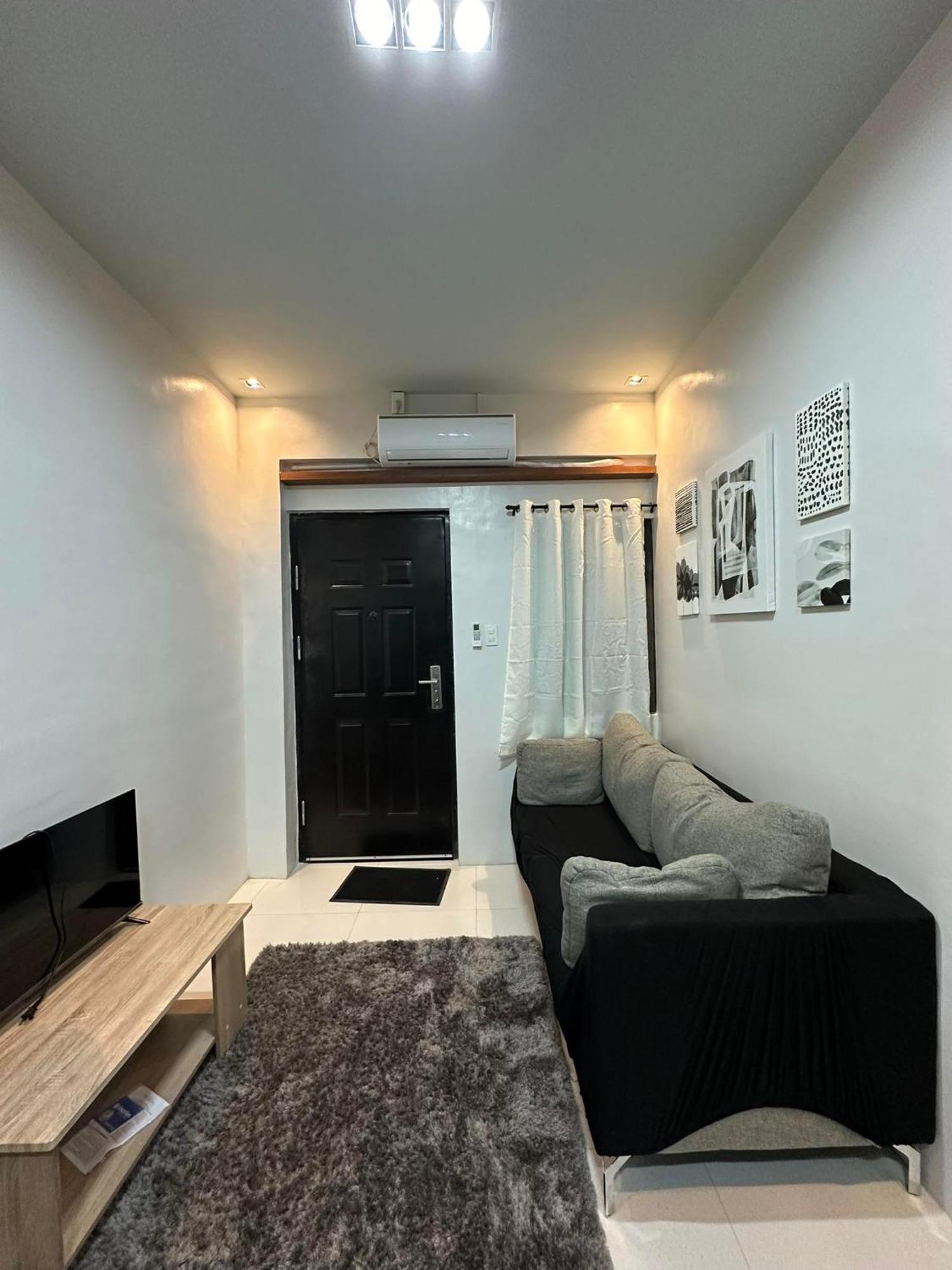 Grey Oasis Staycation 1 Bedroom Apartment Manila