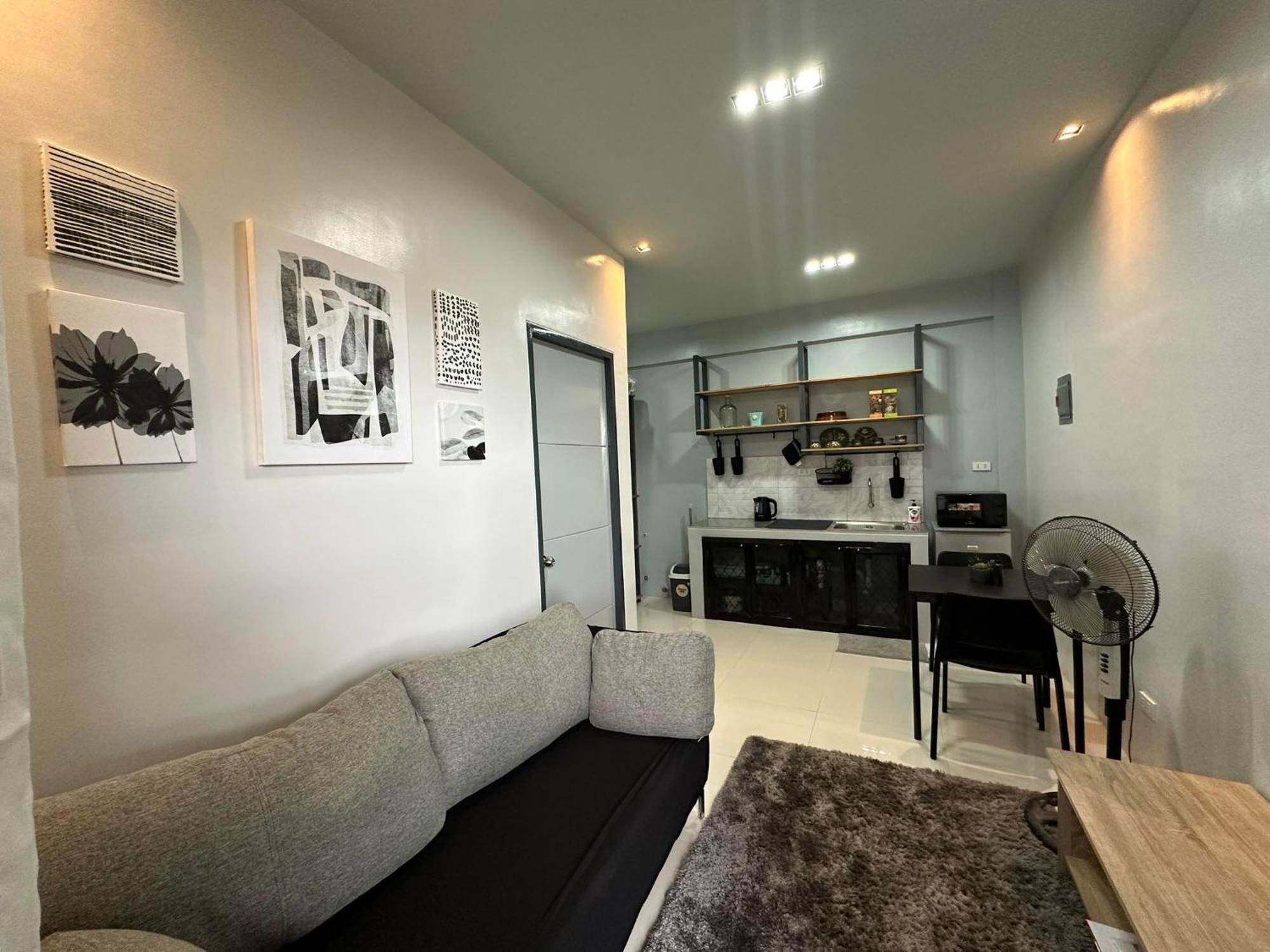Grey Oasis Staycation 1 Bedroom Apartment Manila