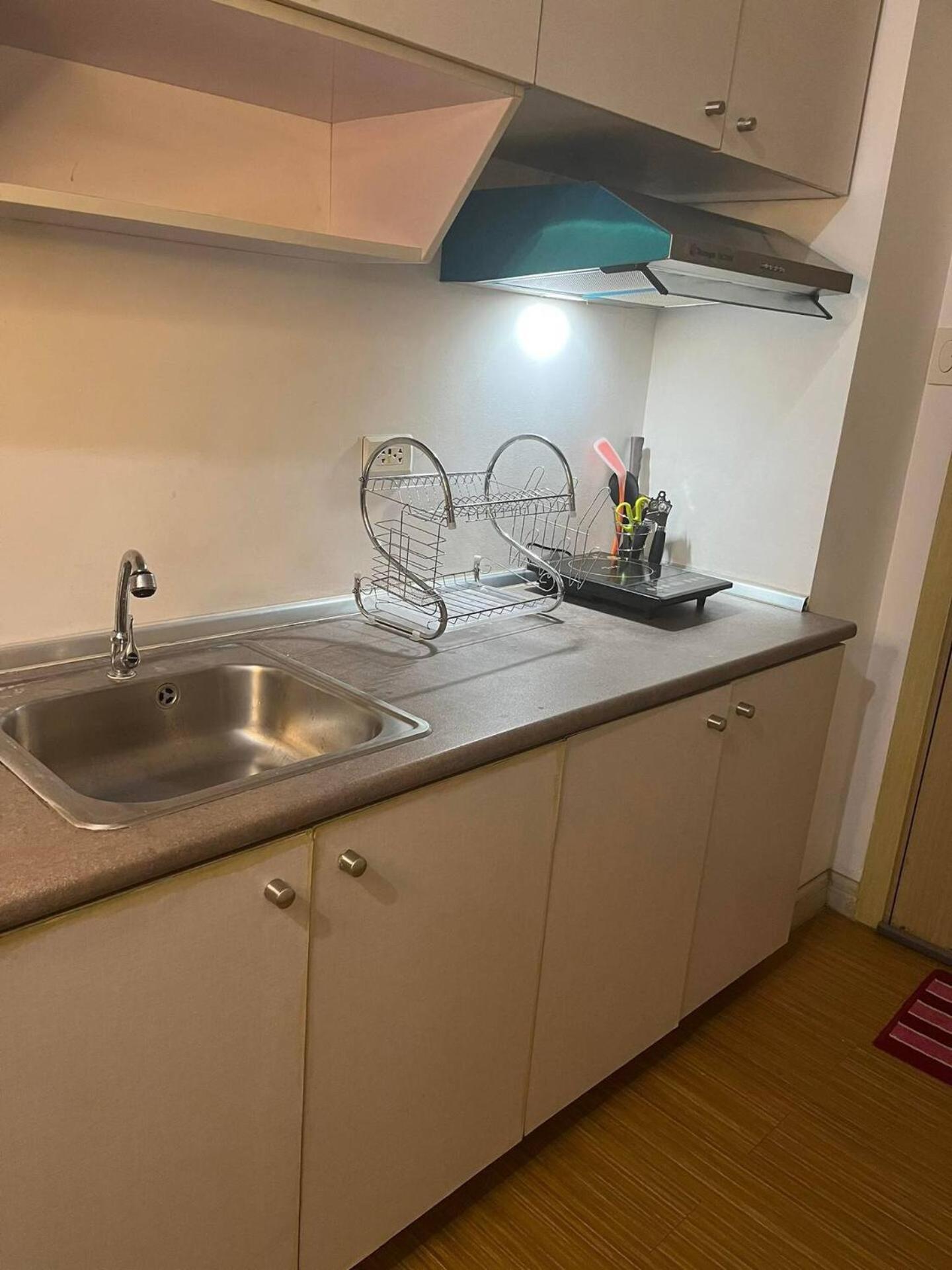 Homey 1br With View And Wi-fi In Grace Res Manila