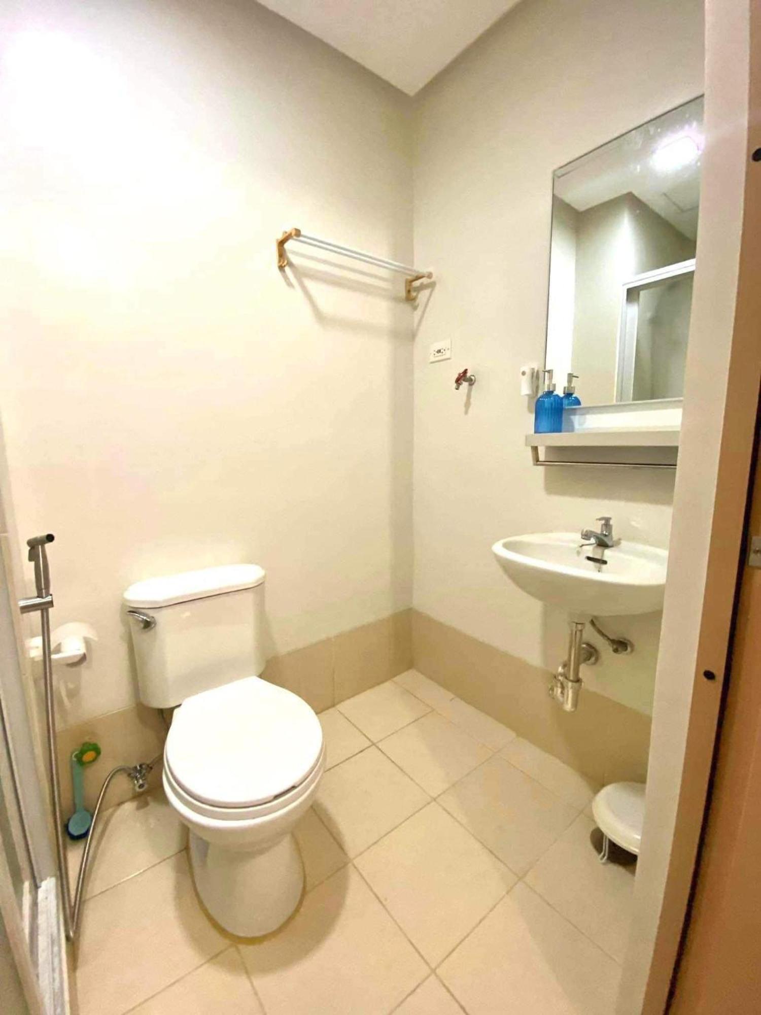 4 Seasons Staycation Apartment *