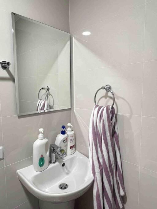 19f One Katipunan Apartment