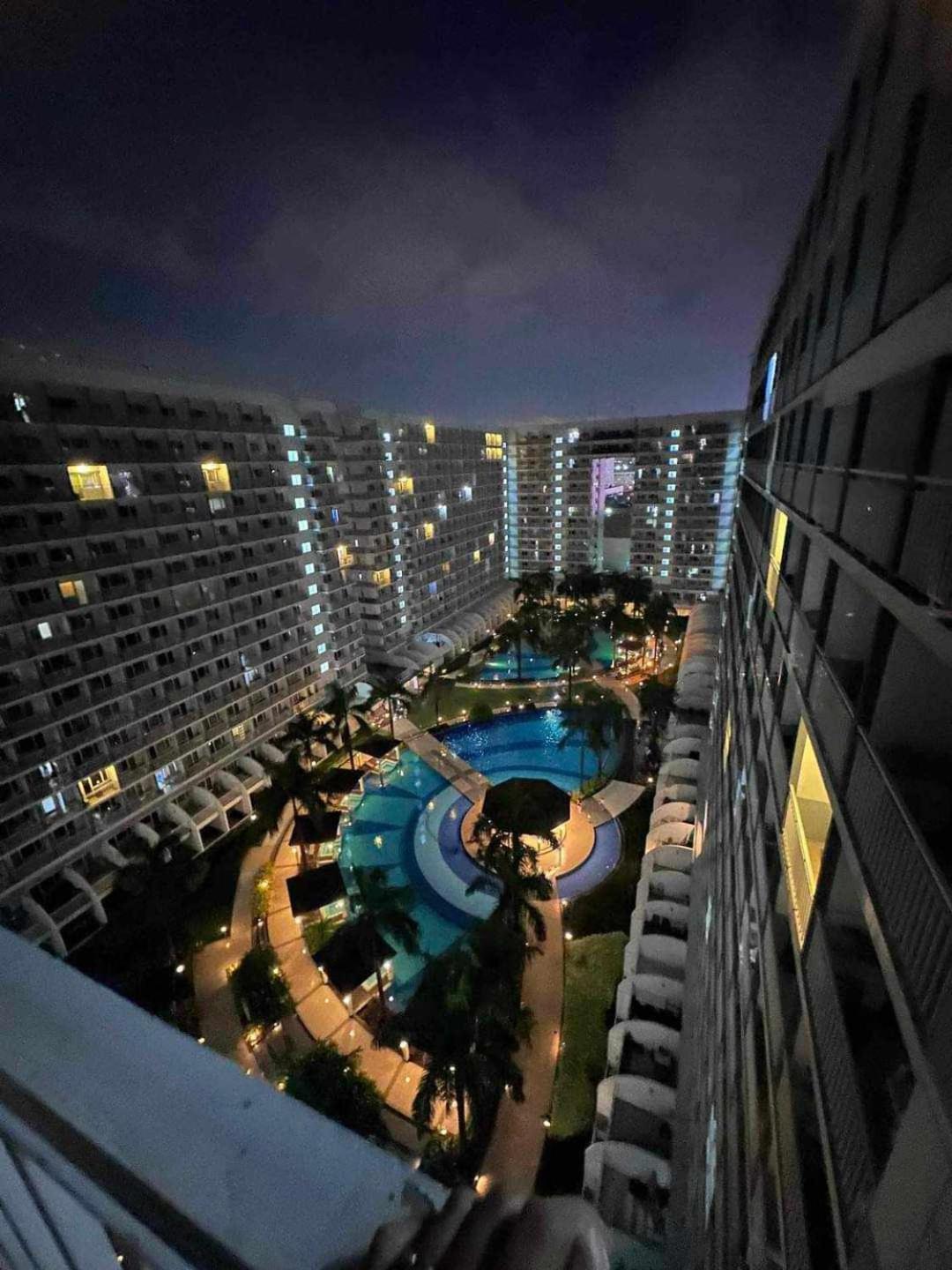Shell & Shore Residences * Manila