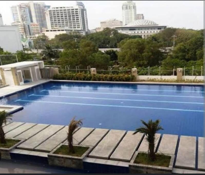 Apartment Elegant & Spacious Two-Bedroom Condo At Torre De Manila Condo With Breathtaking Views, Perfect For Relaxation & Comfort Manila