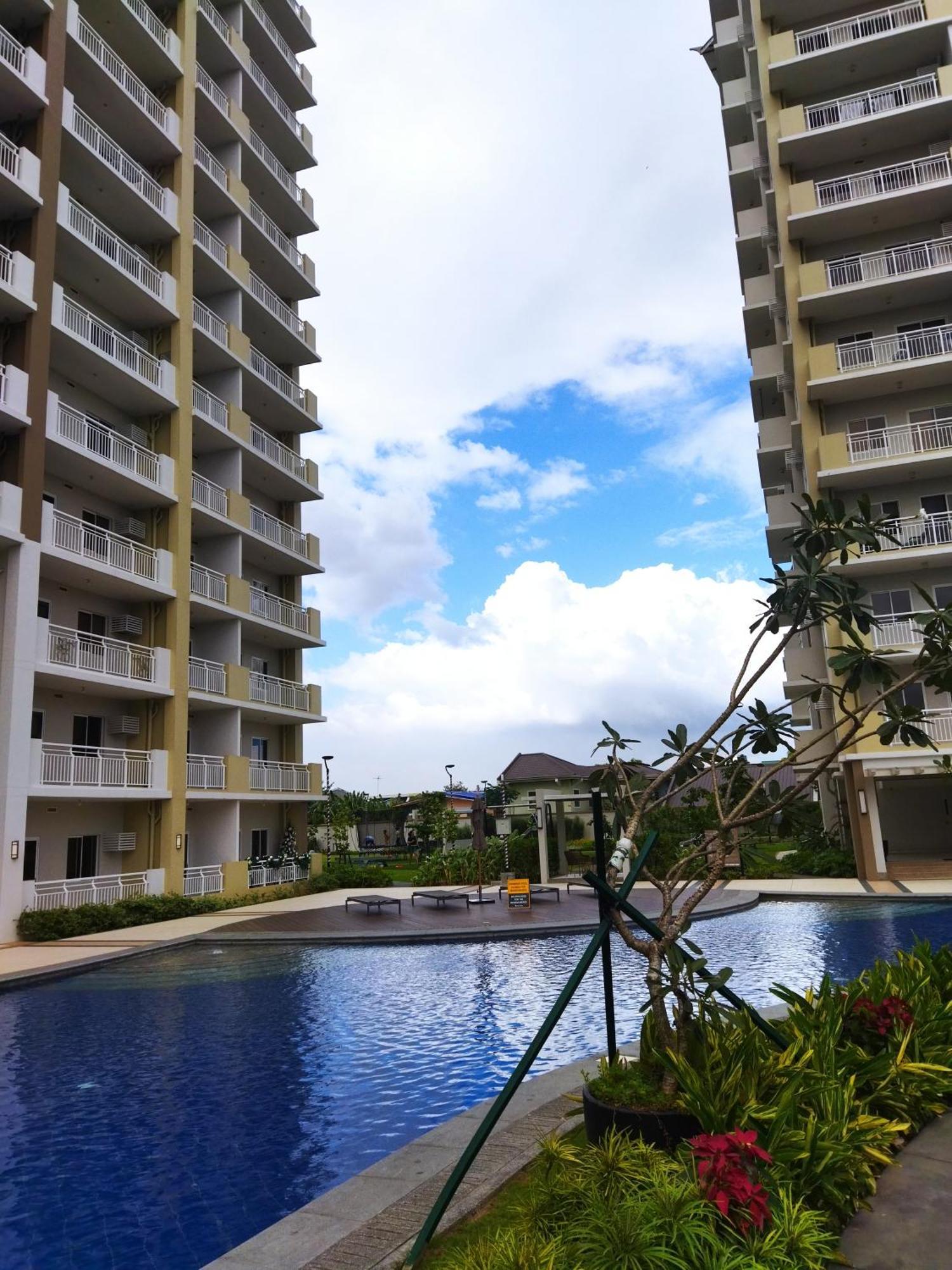 Apartment Sucat The Atherton Residential C1516- Two Bedroom With Pool & Balcony, Amenities View In Sucat Paranaque Facing Memorial Near Sm Bf Homes - Staycations By Sms *