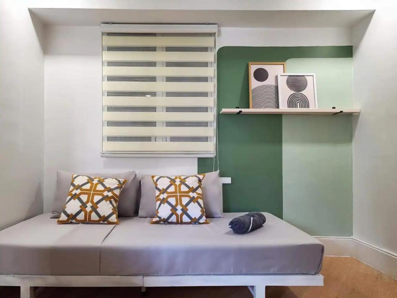 Bgc - Two Bedroom With Game High Speed Wifi Apartment Manila