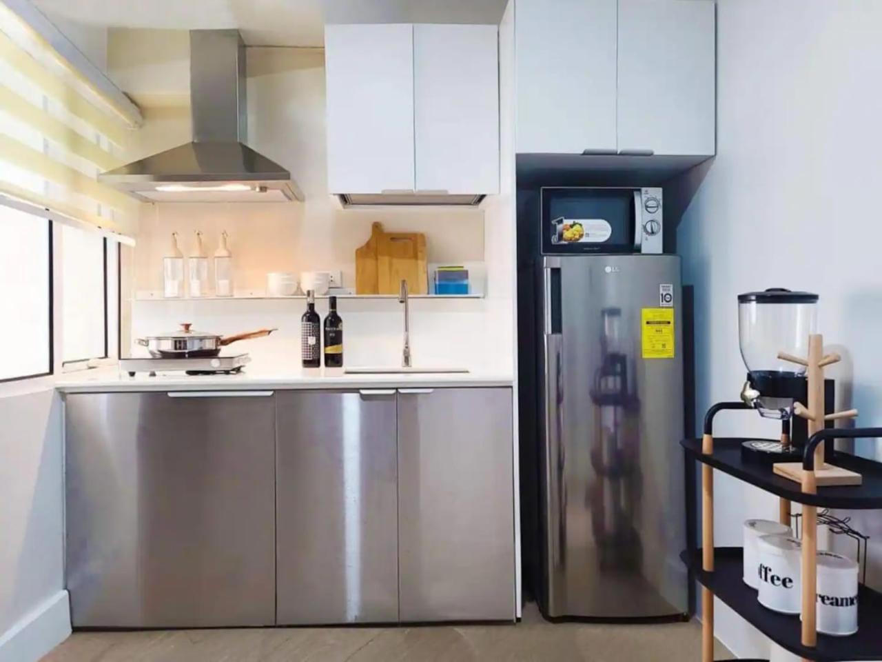 Apartment Bgc - Two Bedroom With Game High Speed Wifi *