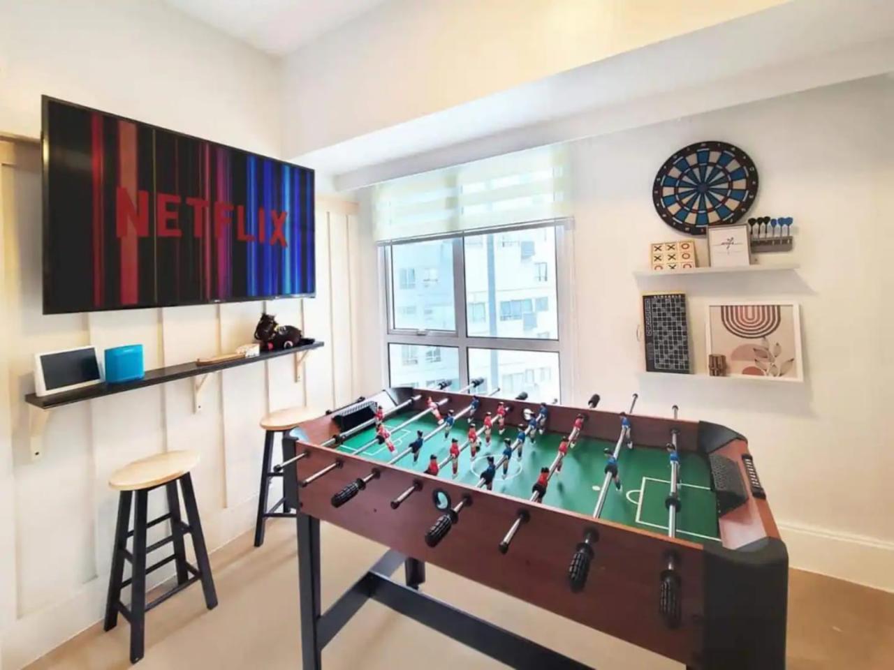Apartment Bgc - Two Bedroom With Game High Speed Wifi