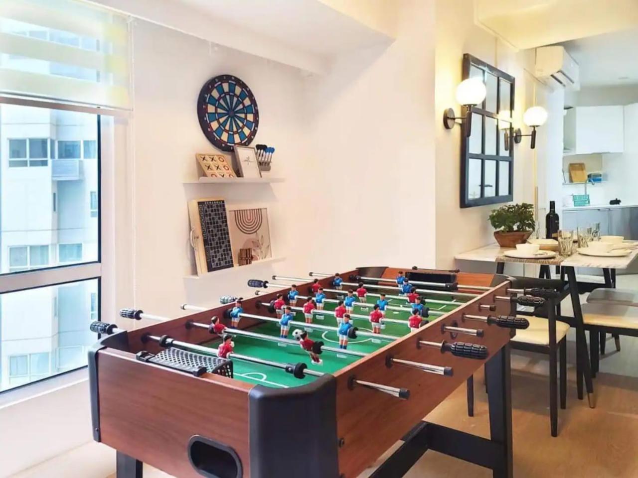 Bgc - Two Bedroom With Game High Speed Wifi Apartment