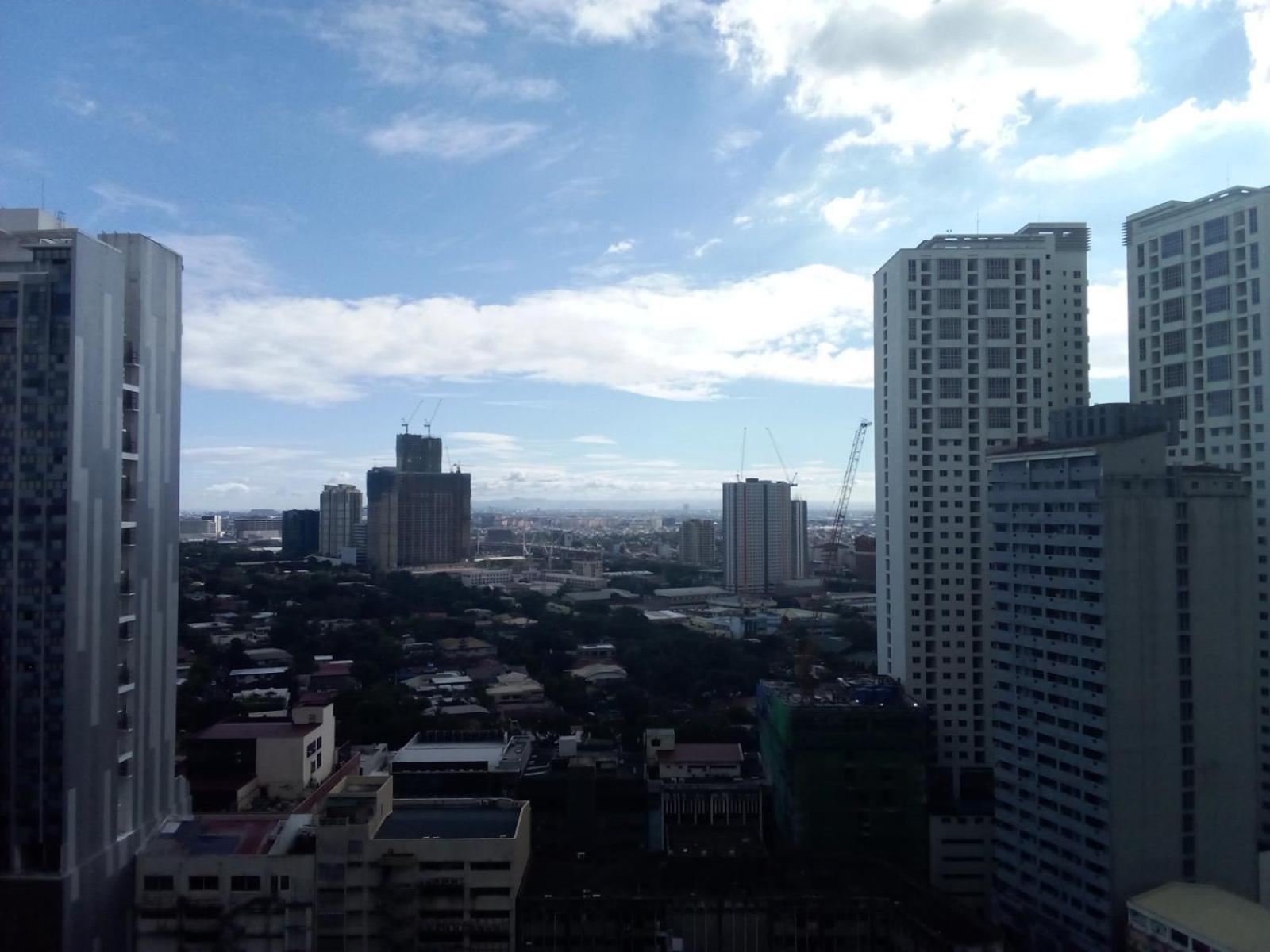 Kl Tower Makati By Ph Staycation Apartment *
