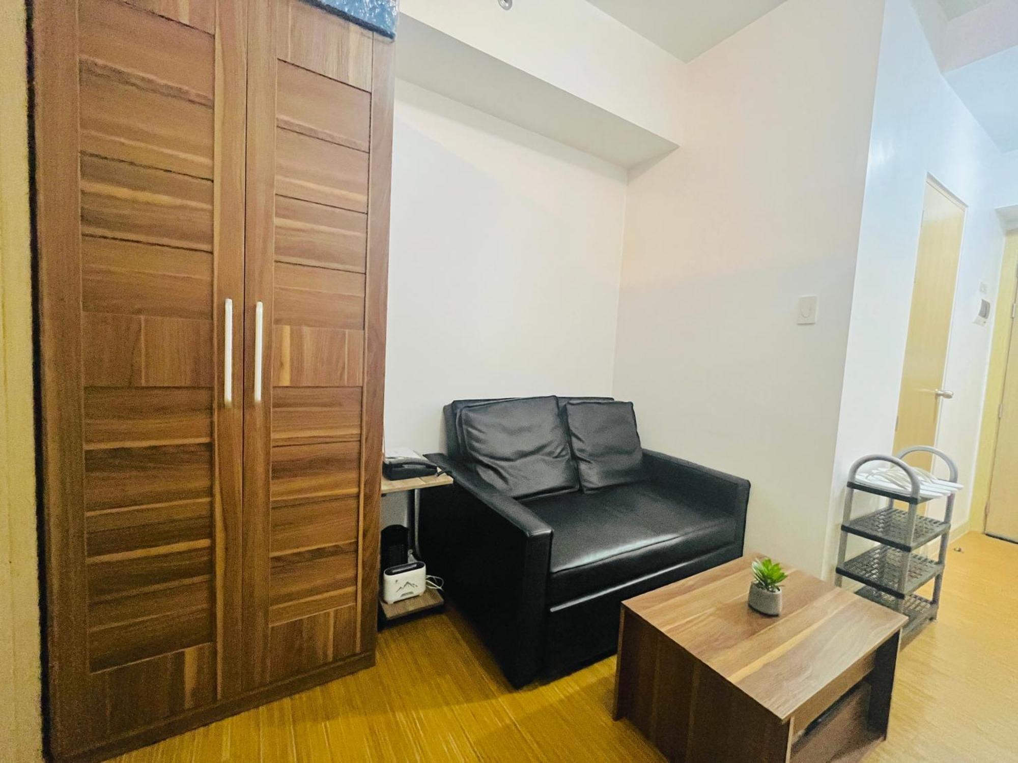Serene Space W/ Wifi At Grace Res * Manila