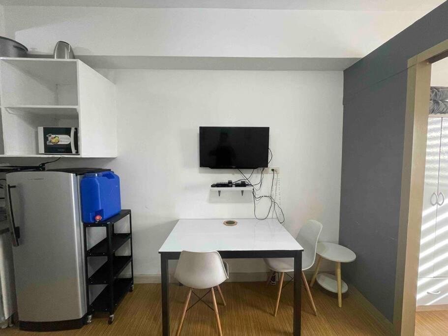 Grace Residences 1 Bedroom Fast Wi-fi Near Bgc And Mckinley 2110 Manila