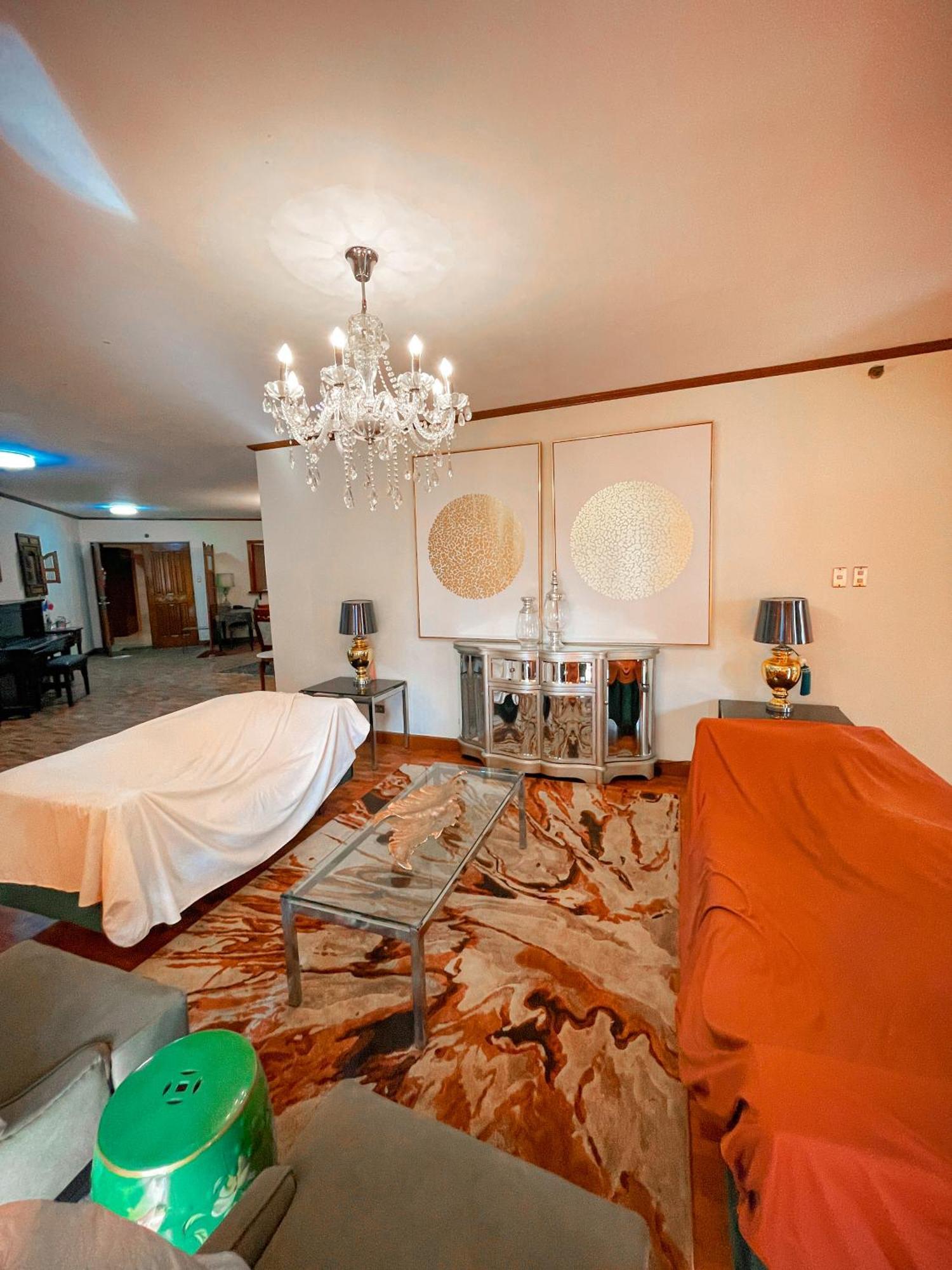 Apartment Spacious Luxury 3br At The Heart Of Makati